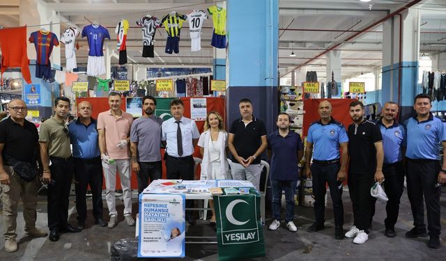 Tütün ürünlerinin zararlarını açtıkları stantta anlattılar