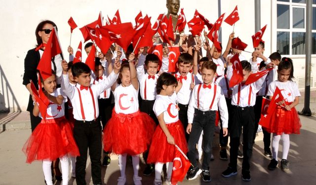 Okullarda cumhuriyet coşkusu