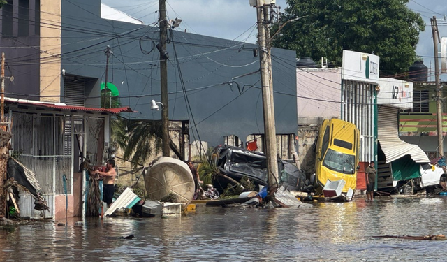Meksika'da sel felaketi: 27 kişi hayatını kaybetti