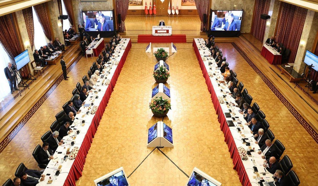 Süreç komisyonunda iki bakan dinlenecek