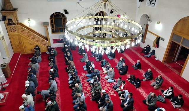 Sabah namazı sonrası sahaya çıktılar