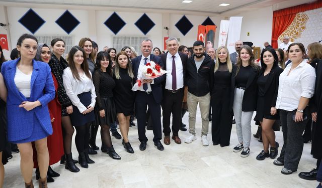 Balaban’dan öğretmenlere anlamlı jest: Özel program düzenlendi