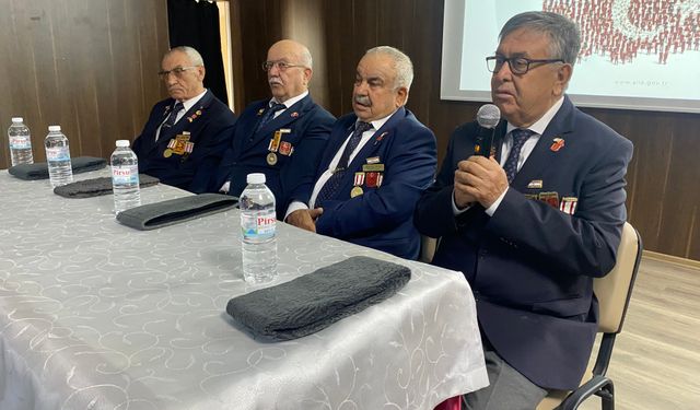 Kıbrın gazisinin anlattıkları duygulandırdı