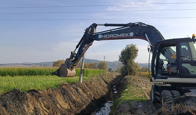 Tarım arazileri taşkınlara karşı korunuyor