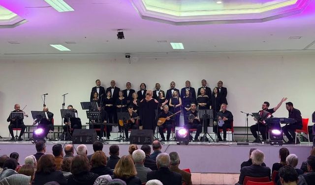 İlçede Atatürk’ün sevdiği şarkılar seslendirildi