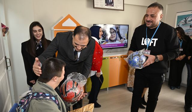 Demirci'de 3 Aralık Dünya Engelliler Günü kutlandı