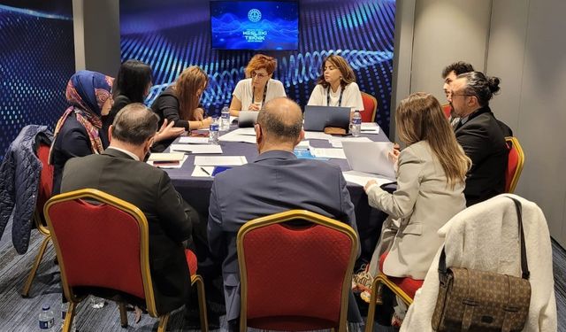 MCBÜ'den Mesleki Eğitim Zirvesi'ne önemli katkı