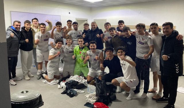 Karaköyspor 5'te 5 yapıp namağlup liderliğini sürdürdü