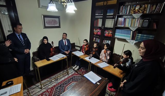 Manisa İl Milli Eğitim Müdürü Uğurelli, Yiğitbaş Gençlik Merkezi’ni ziyaret etti