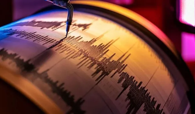 Antalya'da gece yarısı korkutan deprem!