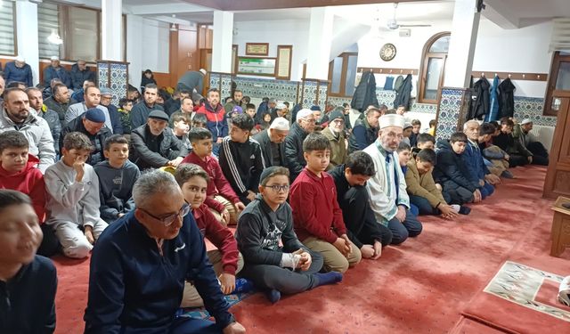 Salihli’de sabah namazı buluşması yoğun ilgi gördü