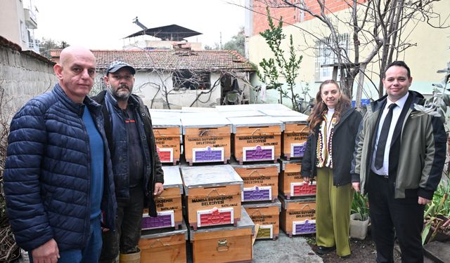 Kovanları sele kapılan arıcıya Büyükşehir’den destek