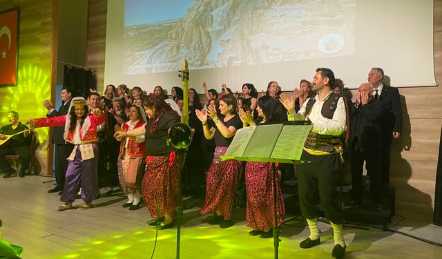 Anadolu'nun ezgileri Alaşehir'de yankılandı