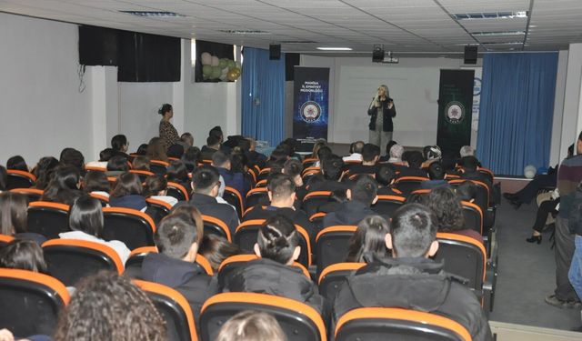 Öğrencilere siber suç ve IBAN dolandırıcılığı uyarısı