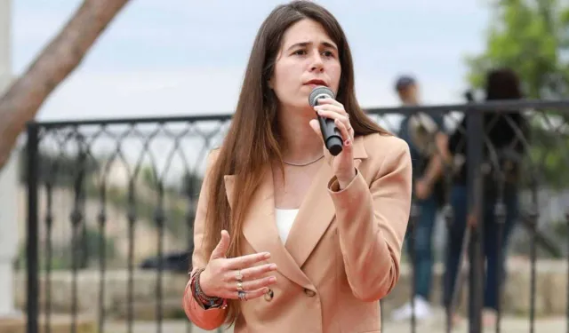 İfadeye çağrılmıştı: Çeşme Belediye Başkanı Lal Denizli adliyeye geldi