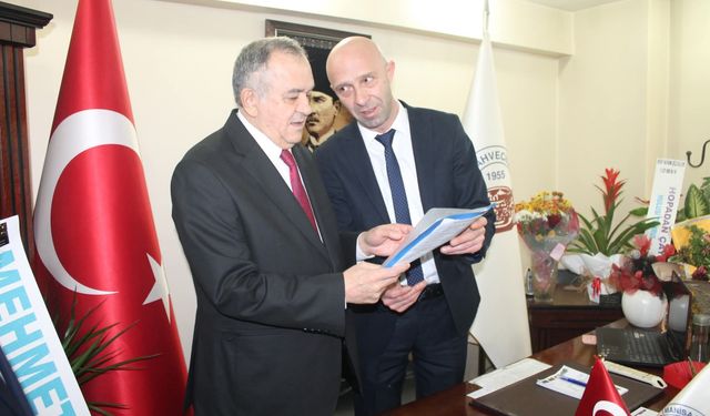 MHP’li Akçay’dan Manisa Kahveciler Odası’na Ziyaret