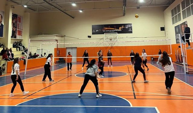 İlçede 8 Mart Dünya Kadınlar Günü’ne özel voleybol turnuvası