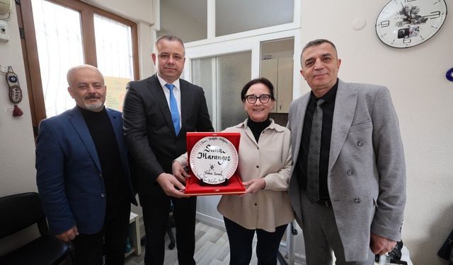 Şehzadeler Belediyesi kadın muhtarları bugün de unutmadı