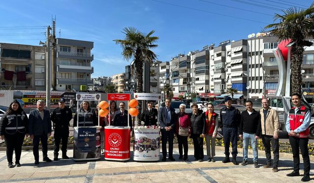 İlçede kadına yönelik şiddete karşı bilgilendirme stantları kuruldu