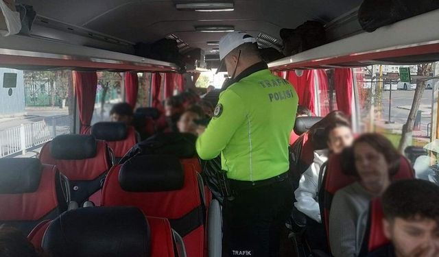 Manisa'da otobüs terminallerinde emniyet kemeri denetimi