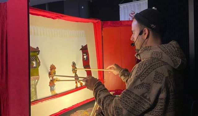 Minikler Hacivat-Karagöz ile buluştu