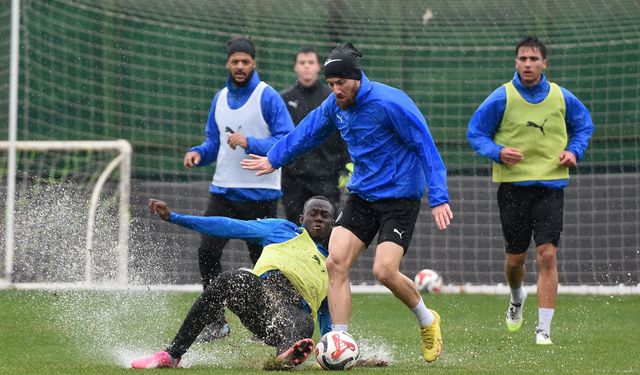 Manisa FK, Adana Demirspor maçına odaklandı! Mesai devam ediyor