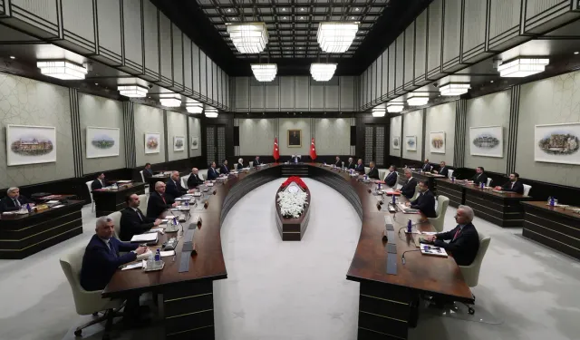 Kabine bugün toplanıyor: Ana gündem maddesi Orta Doğu'daki savaş