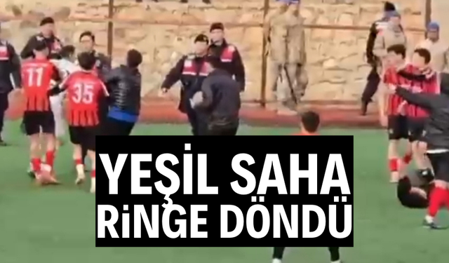 Bitiş düdüğü ile birlikte yeşil saha ringe döndü