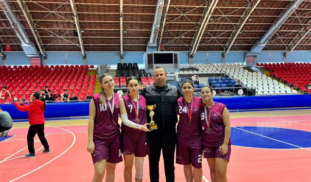 Özel Spil Anadolu Lisesi potada ilk 4’e girmeyi başardı!