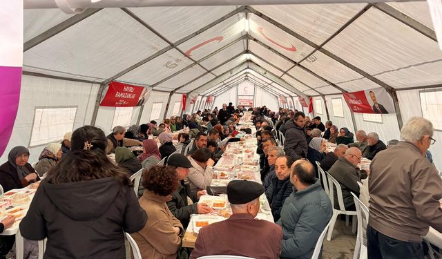 Afyonkarahisarlılar Derneği, Manisa'da iftar verdi