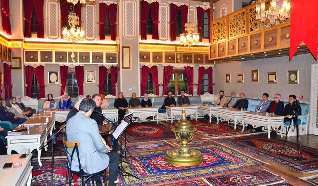 Mevlana’nın sessizliği Manisa’da yankılandı