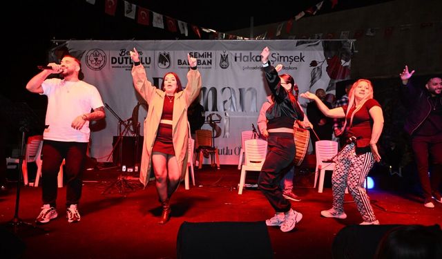 Manisa’da Romanlar Gecesi Coşkusu