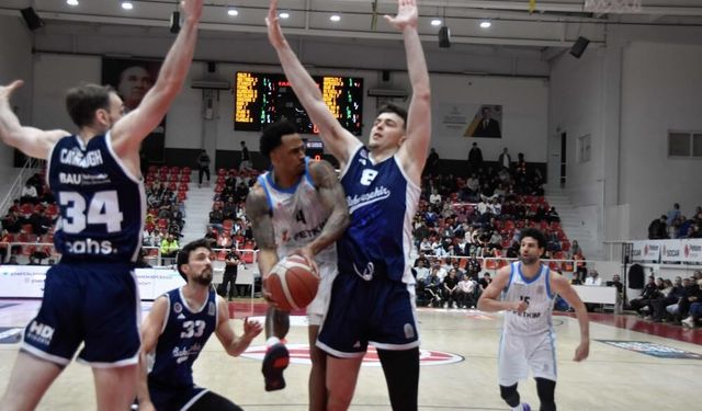 Basketbol Süper Ligi: Aliağa Petkimspor: 76 - Bahçeşehir Koleji: 95