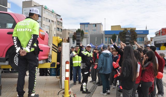 Salihli’de ‘Trafik Haftası’ kutlandı