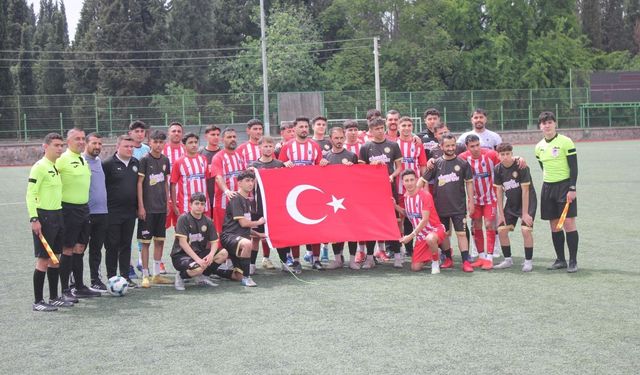 Salihli Ülküspor’dan erken şampiyonluk