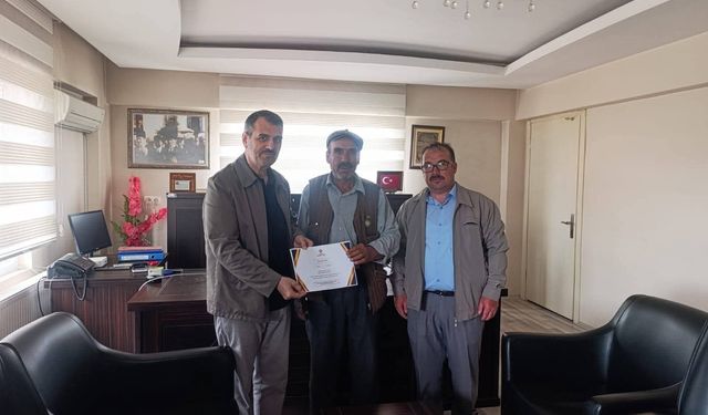 Manisalı vatandaştan örnek davranış... 10 küçükbaş kurban bağışladı