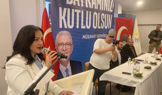 İYİ Parti Manisa’da Gözde Aytaç Ev Sahipliğinde Bayramlaşma Programı Düzenlendi