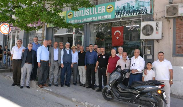 Manisa'da Bitlisliler bayramlaştı