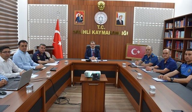 Salihli’de metruk binalara geçit yok