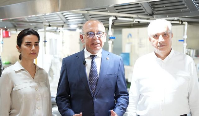 Turgutlu'da aşevine 12 ton 400 kiloluk kurban bağışı