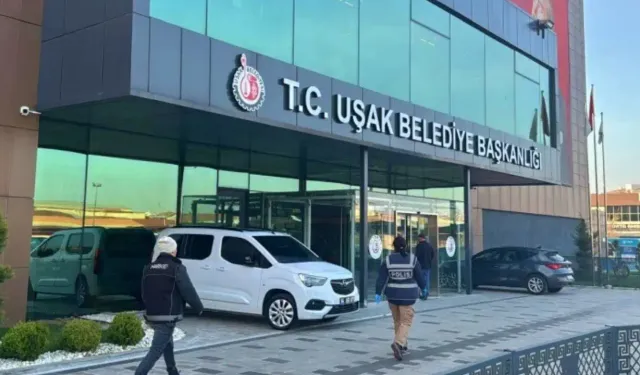 Uşak Belediyesi'ne operasyon: 17 gözaltı