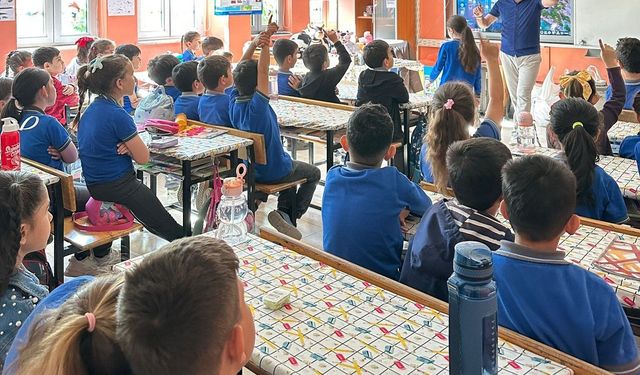 Yunusemre'de 2 bin 802 öğrenciye ağız ve diş sağlığı eğitimi