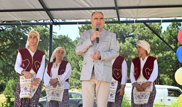 Vali Özkan Koruyucu Aileler ve Çocuklarla Bir Araya Geldi