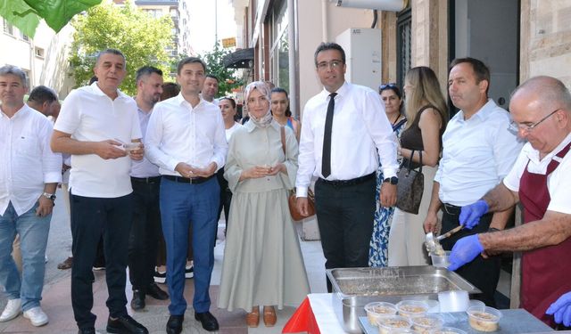 Muhasebeciler Odasından aşure hayrı