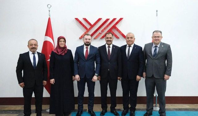Demirci'nin eğitim geleceği için Ankara'da kritik görüşme