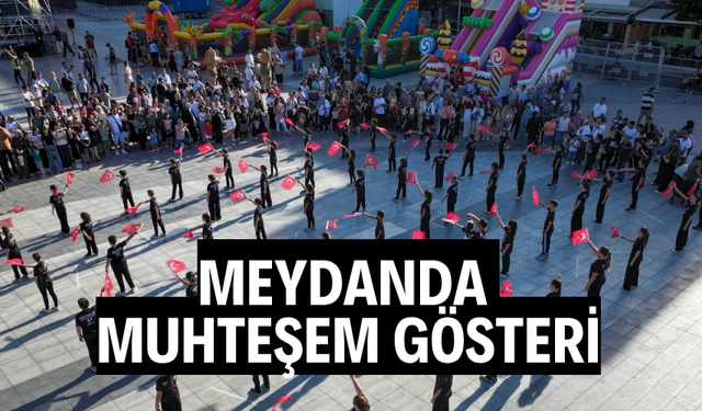 Zafer Bayramı'nda çocukların yüzü güldü
