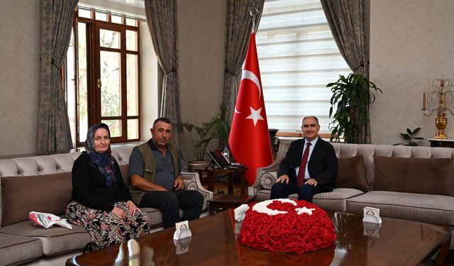 Vali Özkan, Şehit Ailesini Ağırladı