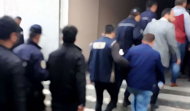 İstanbul merkezli 6 ilde FETÖ operasyonu: 20 gözaltı