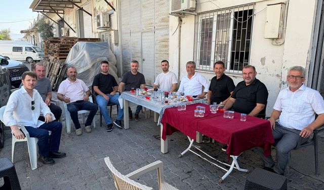 Oktay Dağlı Zeytin Borsası Esnafını Dinledi
