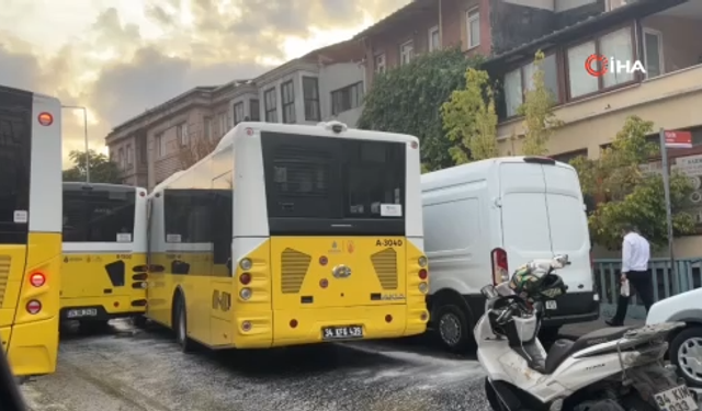 İETT otobüsleri birbirine girdi